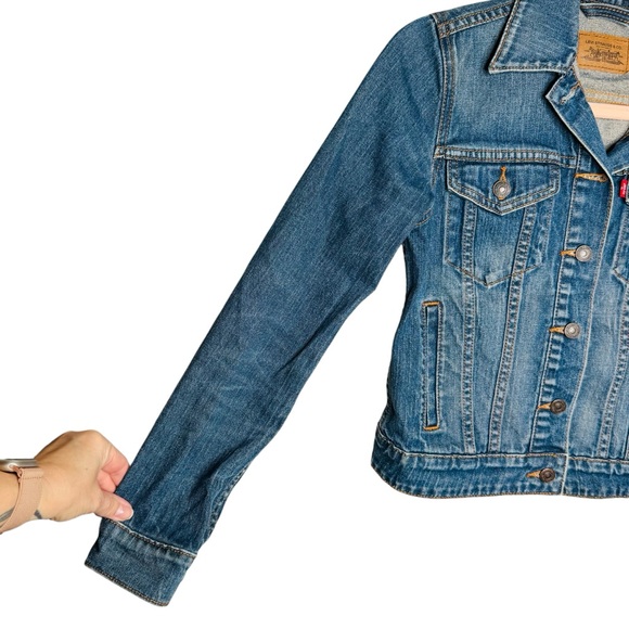 Levi's Denim Jean Jacket S Small Blue Cotton Casual Trendy Red Tag - Picture 2 of 11